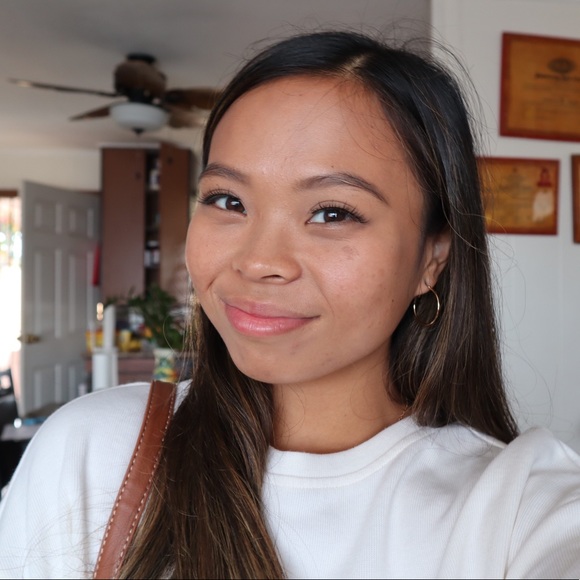 Meet your Posher, Jhoanna - Picture 1 of 1